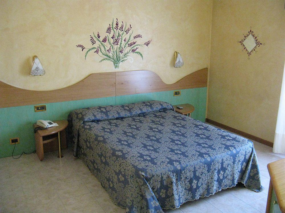 Faro Hotel 3*
